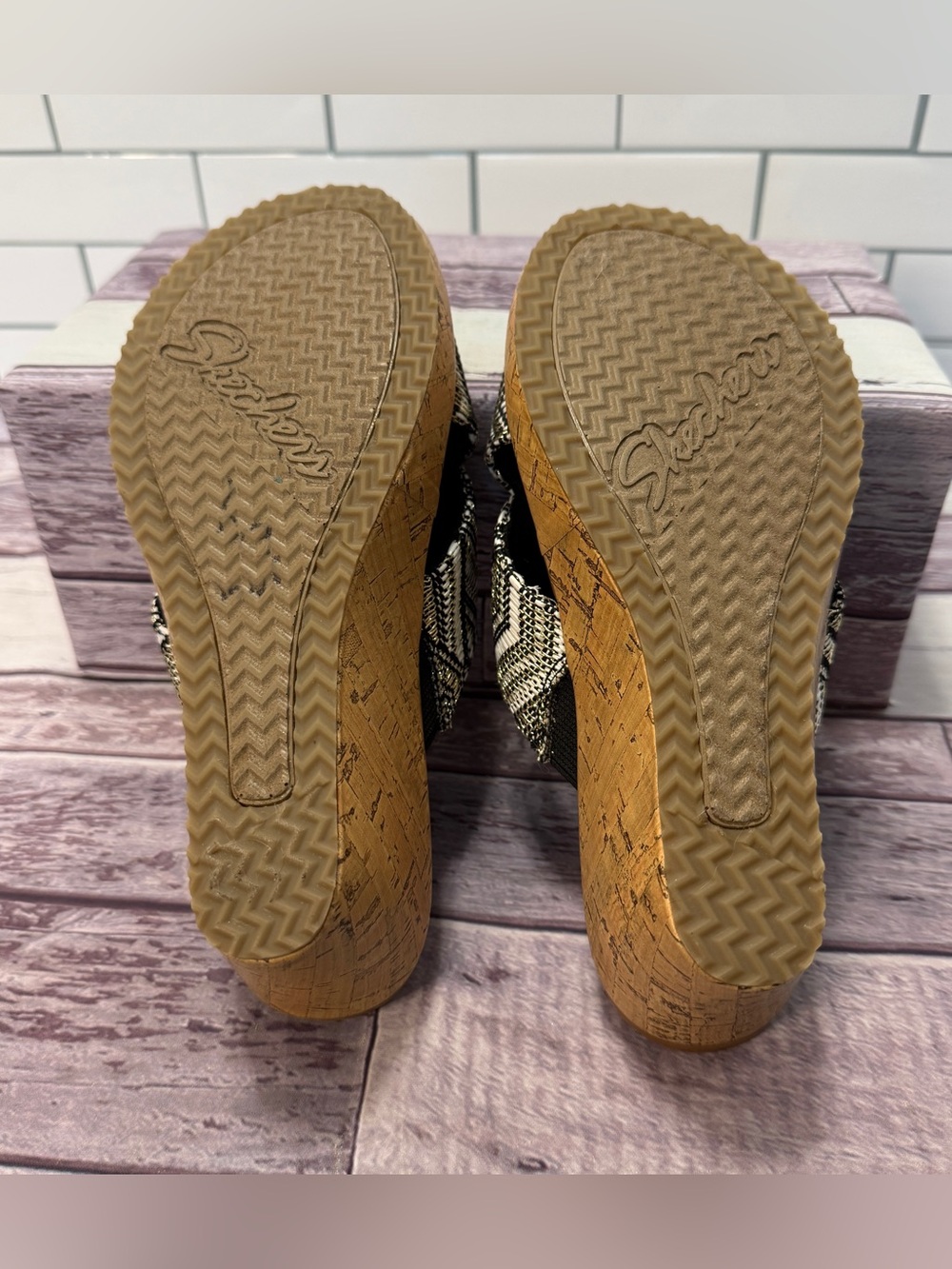 Skechers Women's Beverlee-Golden Palace Wedge Sandal size 6 - Picture 8 of 12